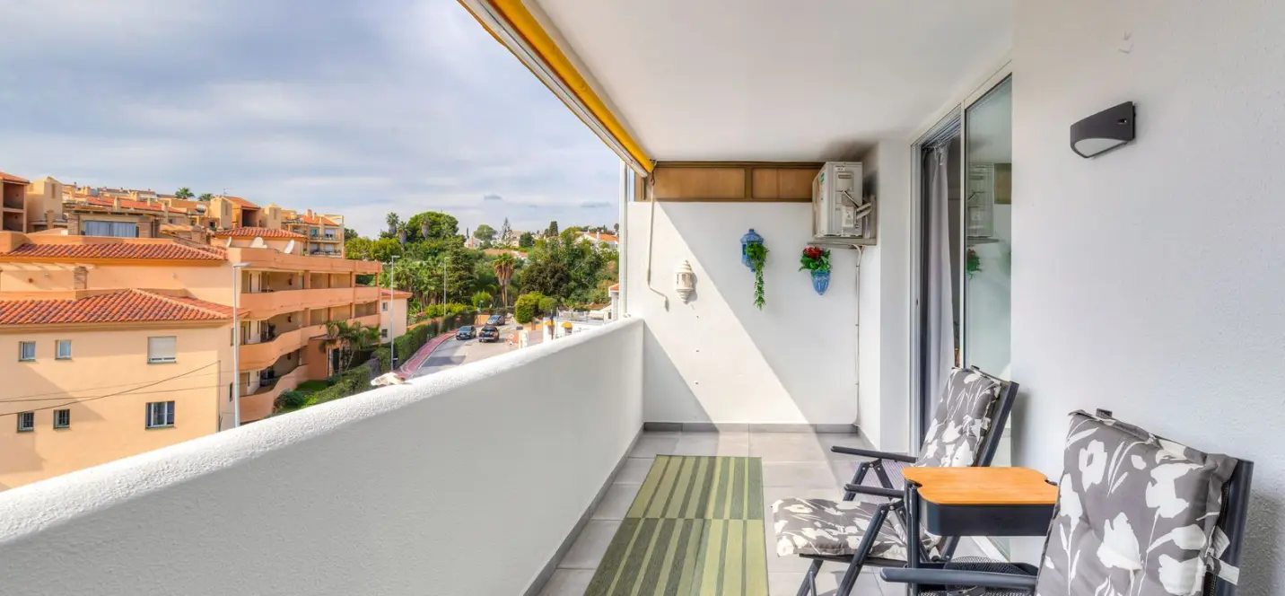 Sale of middle floor apartment in Torreblanca 4