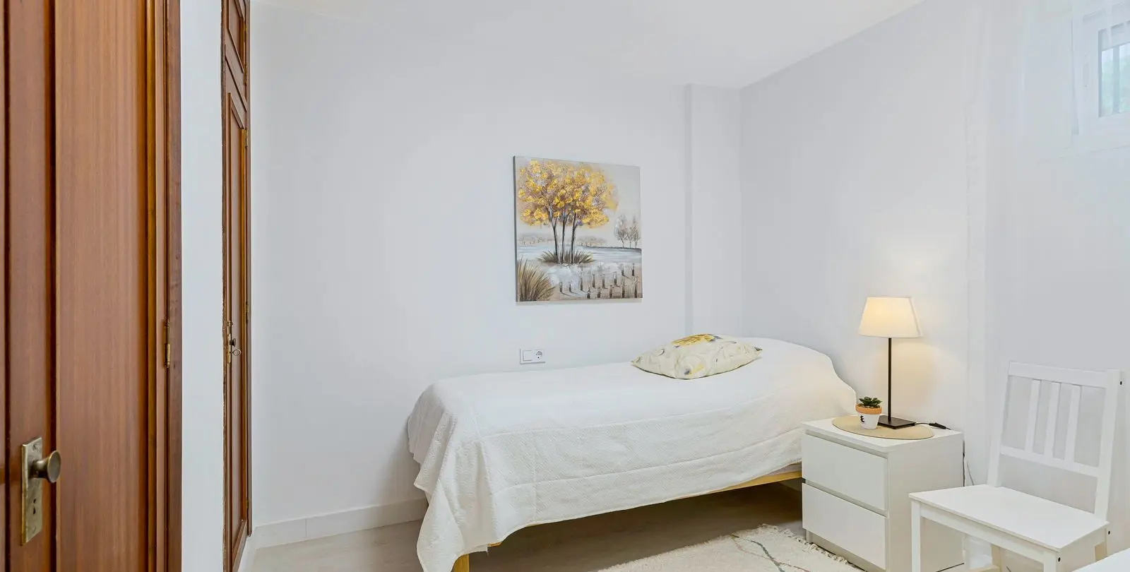 Sale of middle floor apartment in Torreblanca 13