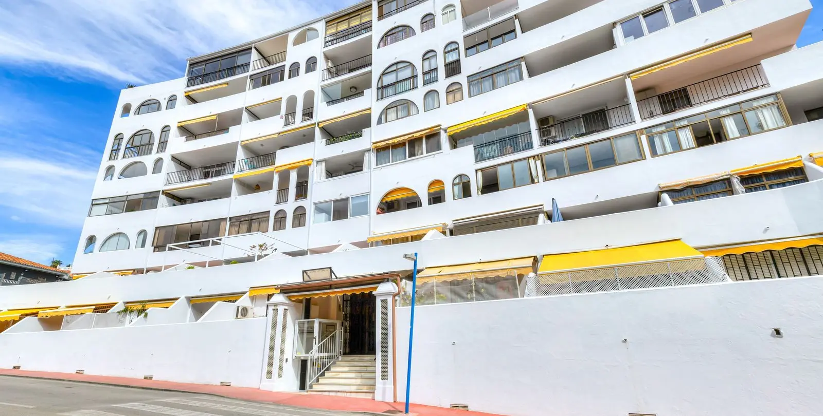 Sale of middle floor apartment in Torreblanca 17