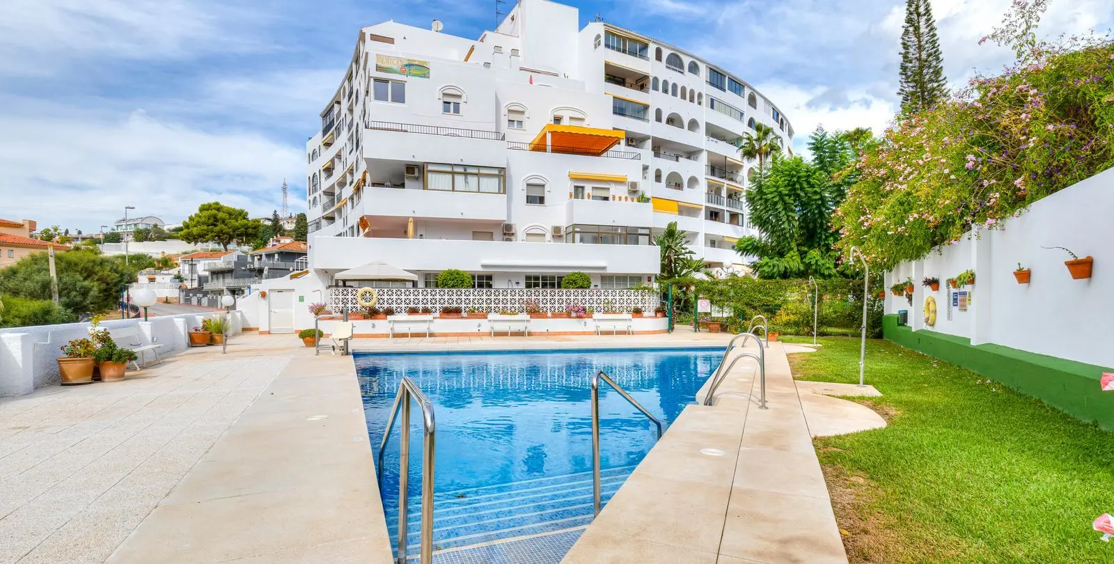Sale of middle floor apartment in Torreblanca 18