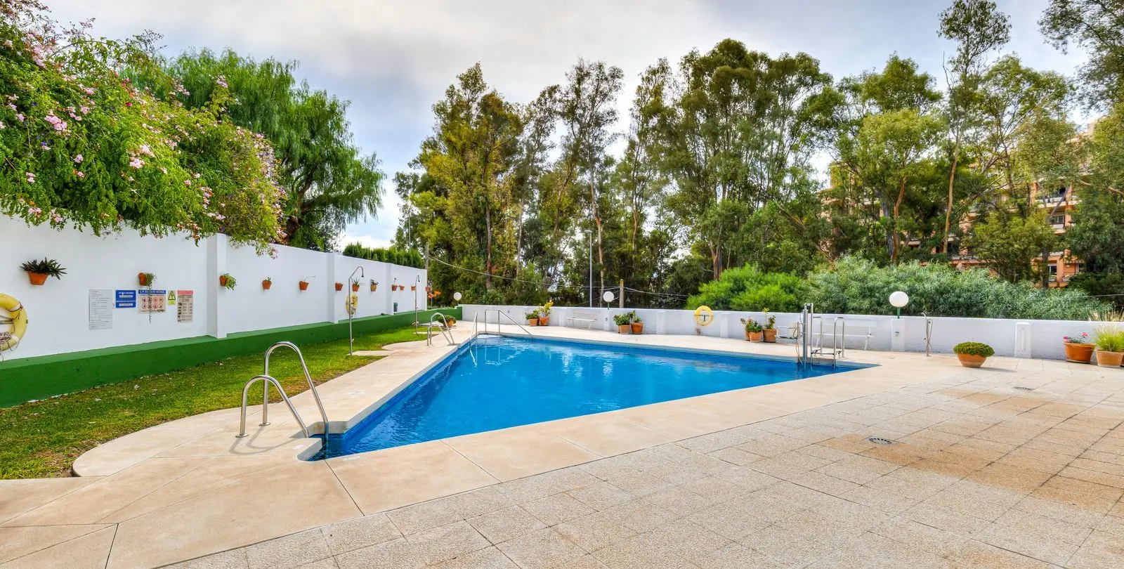 Sale of middle floor apartment in Torreblanca 19