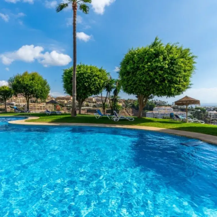 Sale of duplex in Calahonda