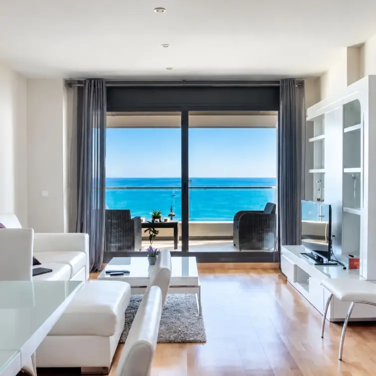 Продажа апартаментов на среднем этаже в Casares Playa