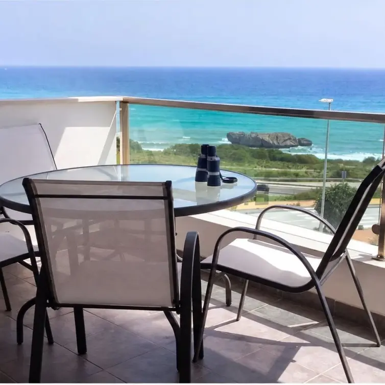 Продажа апартаментов на среднем этаже в Casares Playa