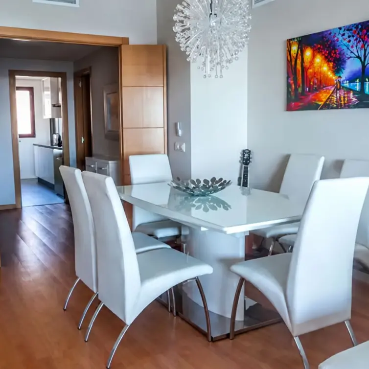 Продажа апартаментов на среднем этаже в Casares Playa