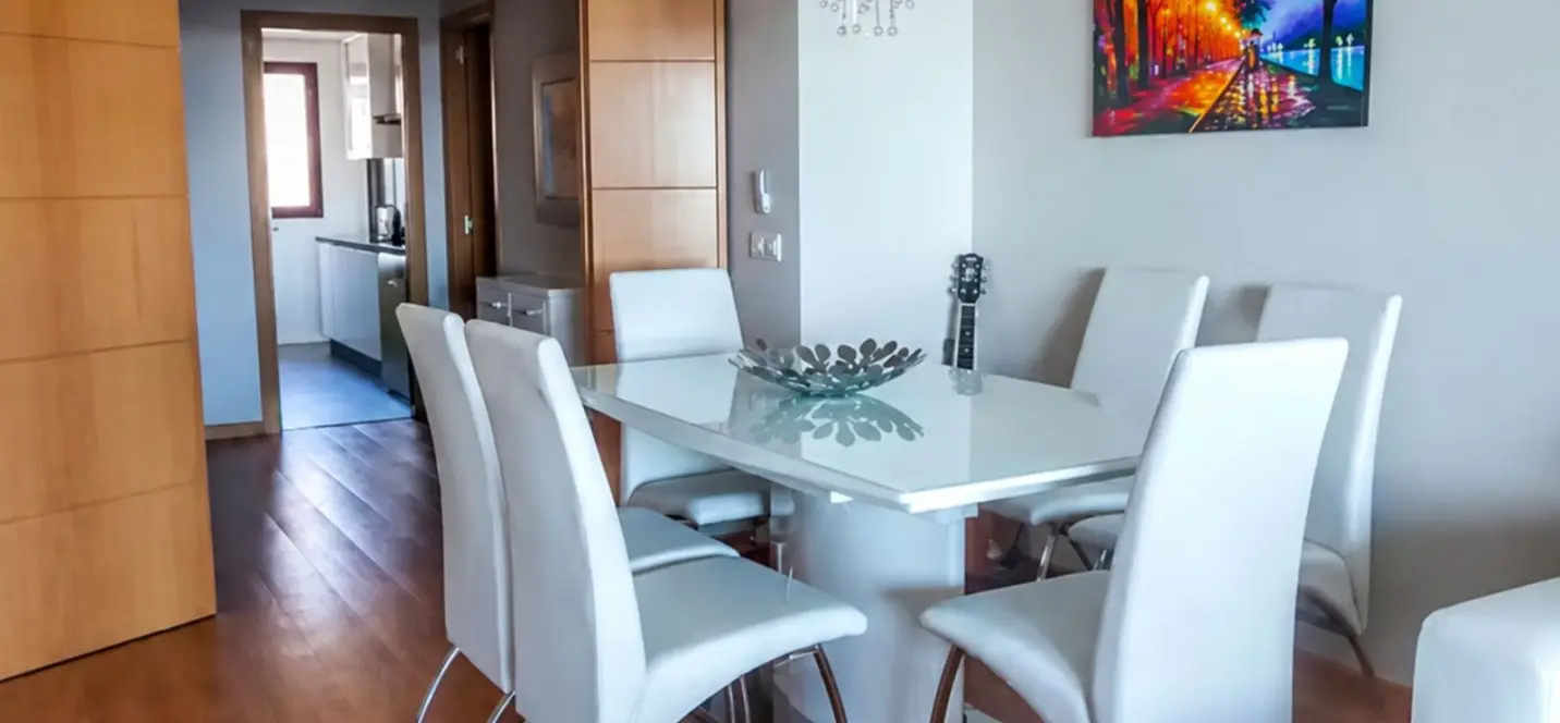 Продажа апартаментов на среднем этаже в Casares Playa 2