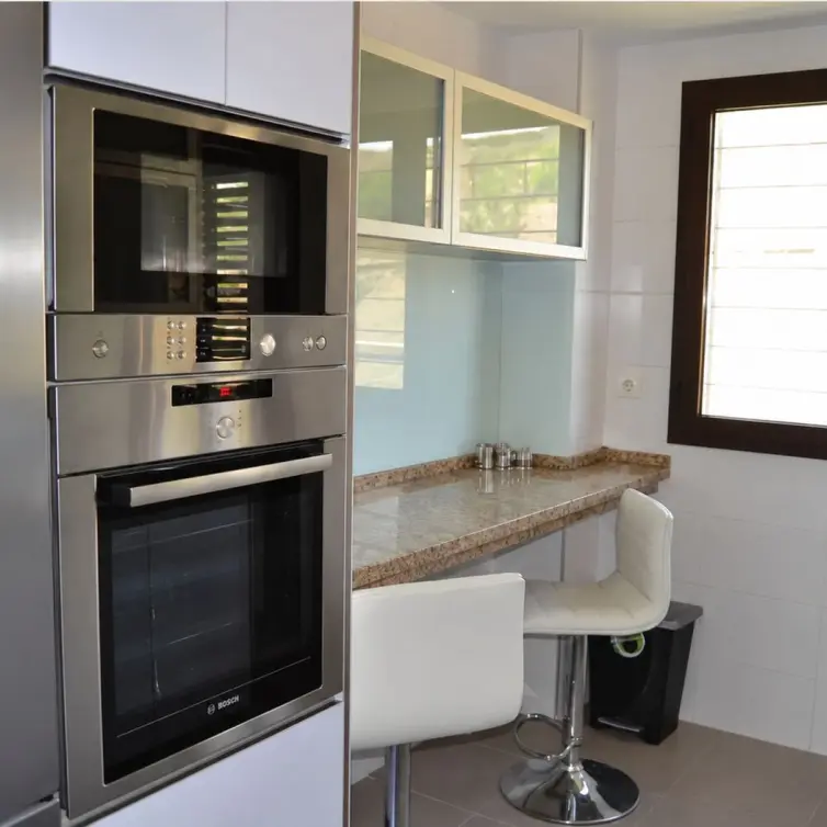 Продажа апартаментов на среднем этаже в Casares Playa