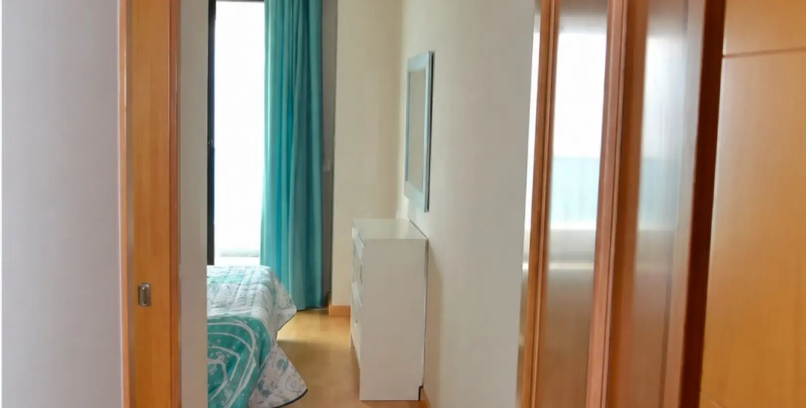 Продажа апартаментов на среднем этаже в Casares Playa 11
