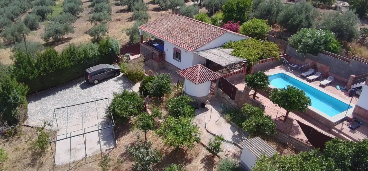 Venta de villa independiente en Alora 0