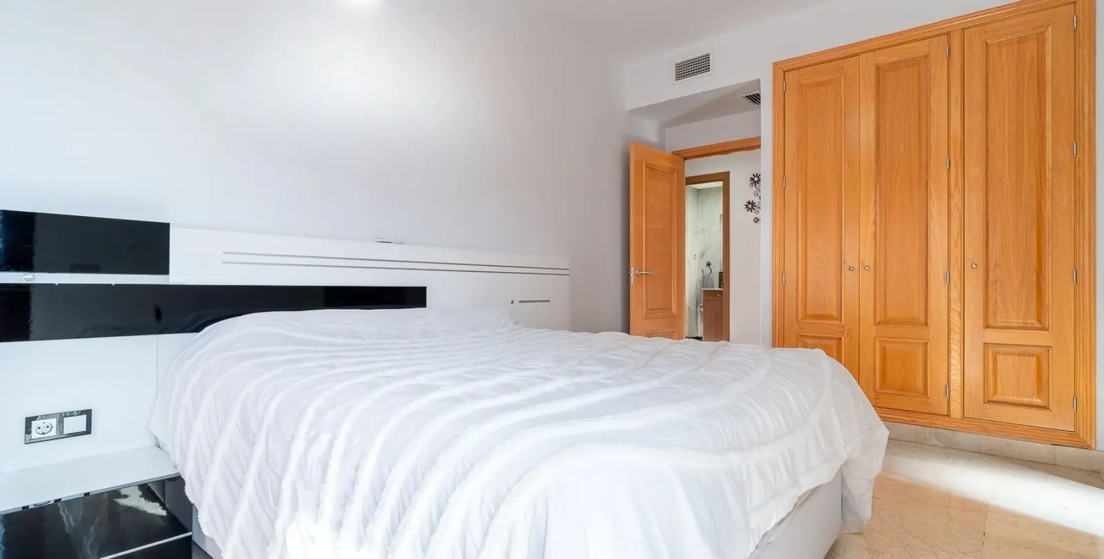 Venta de apartamento en planta media en Campo Mijas 10