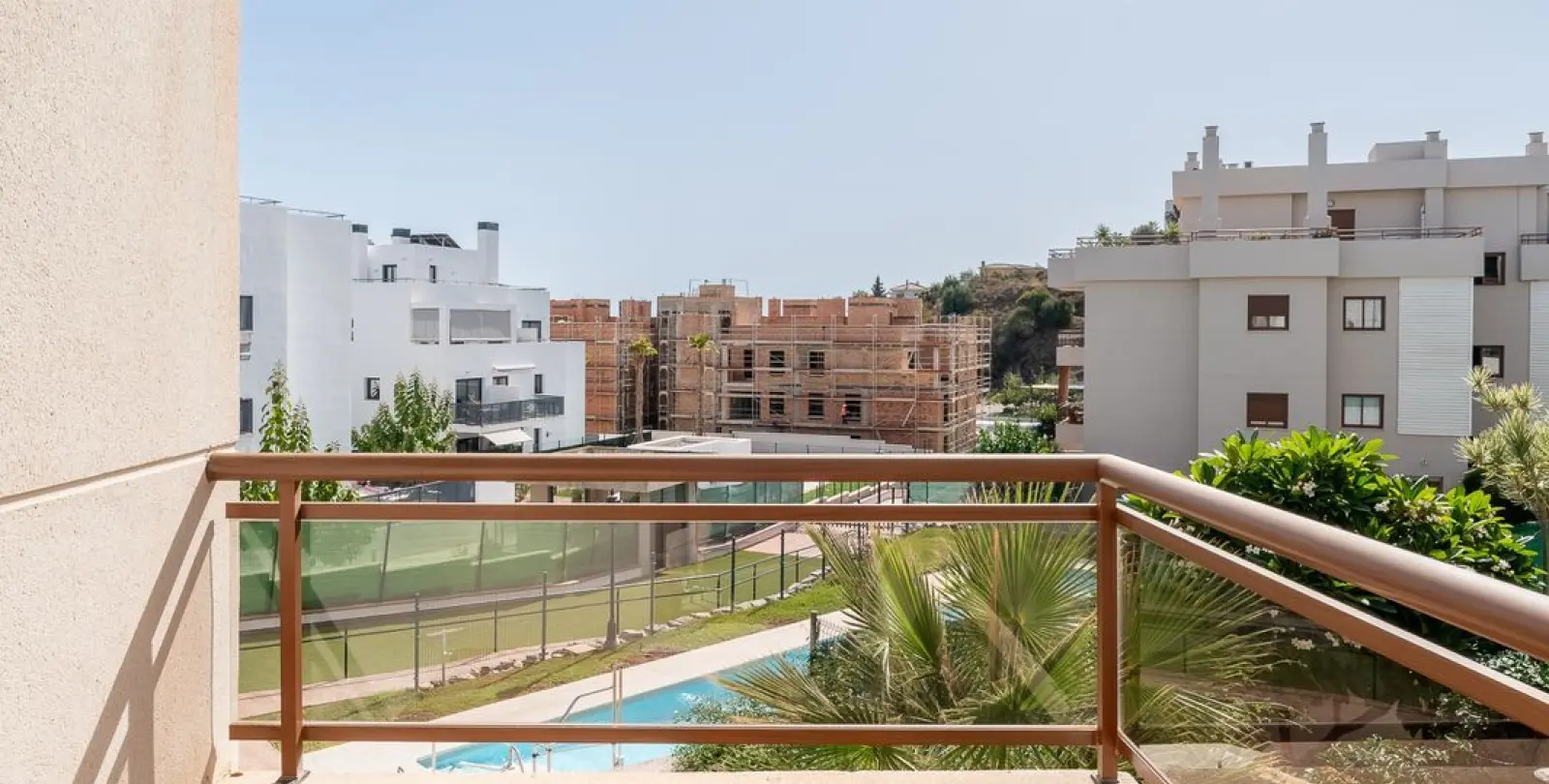 Venta de apartamento en planta media en Campo Mijas 19