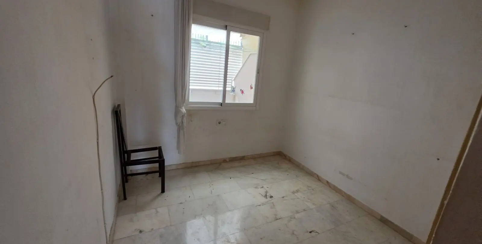 Venta de apartamento en planta media en Benalmadena 11