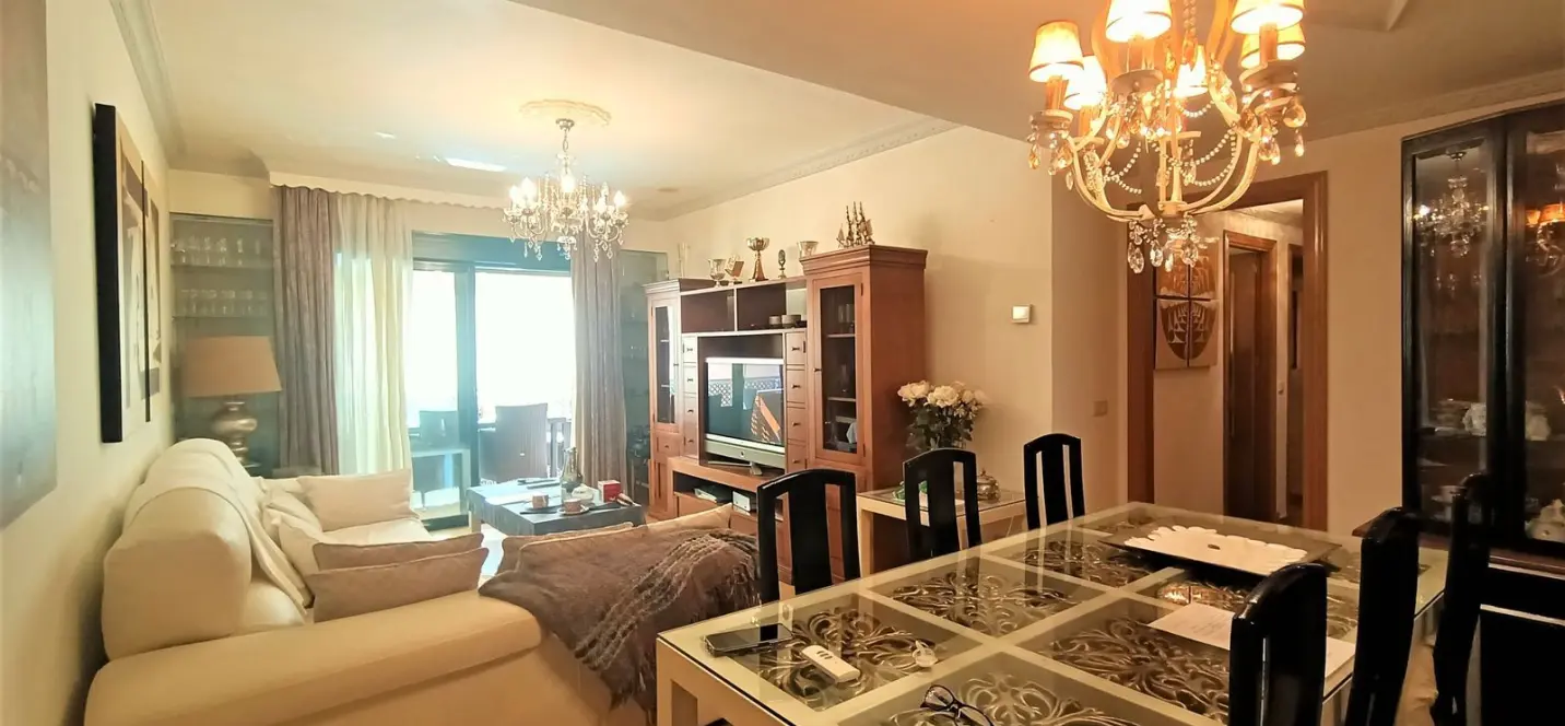 Sale of middle floor apartment in San Pedro de Alcántara 3