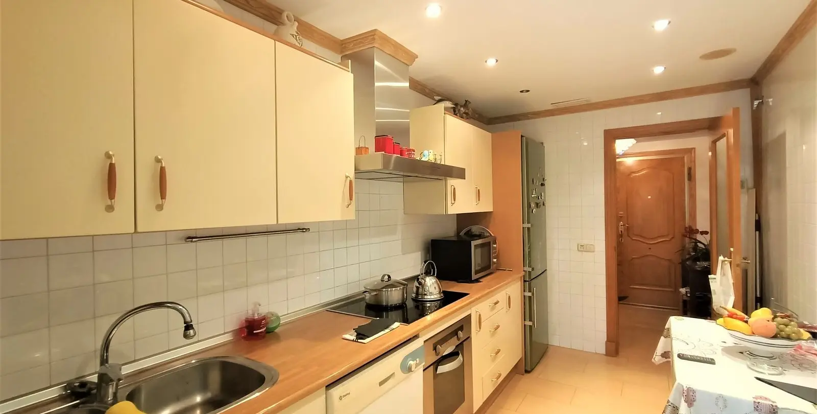 Sale of middle floor apartment in San Pedro de Alcántara 14