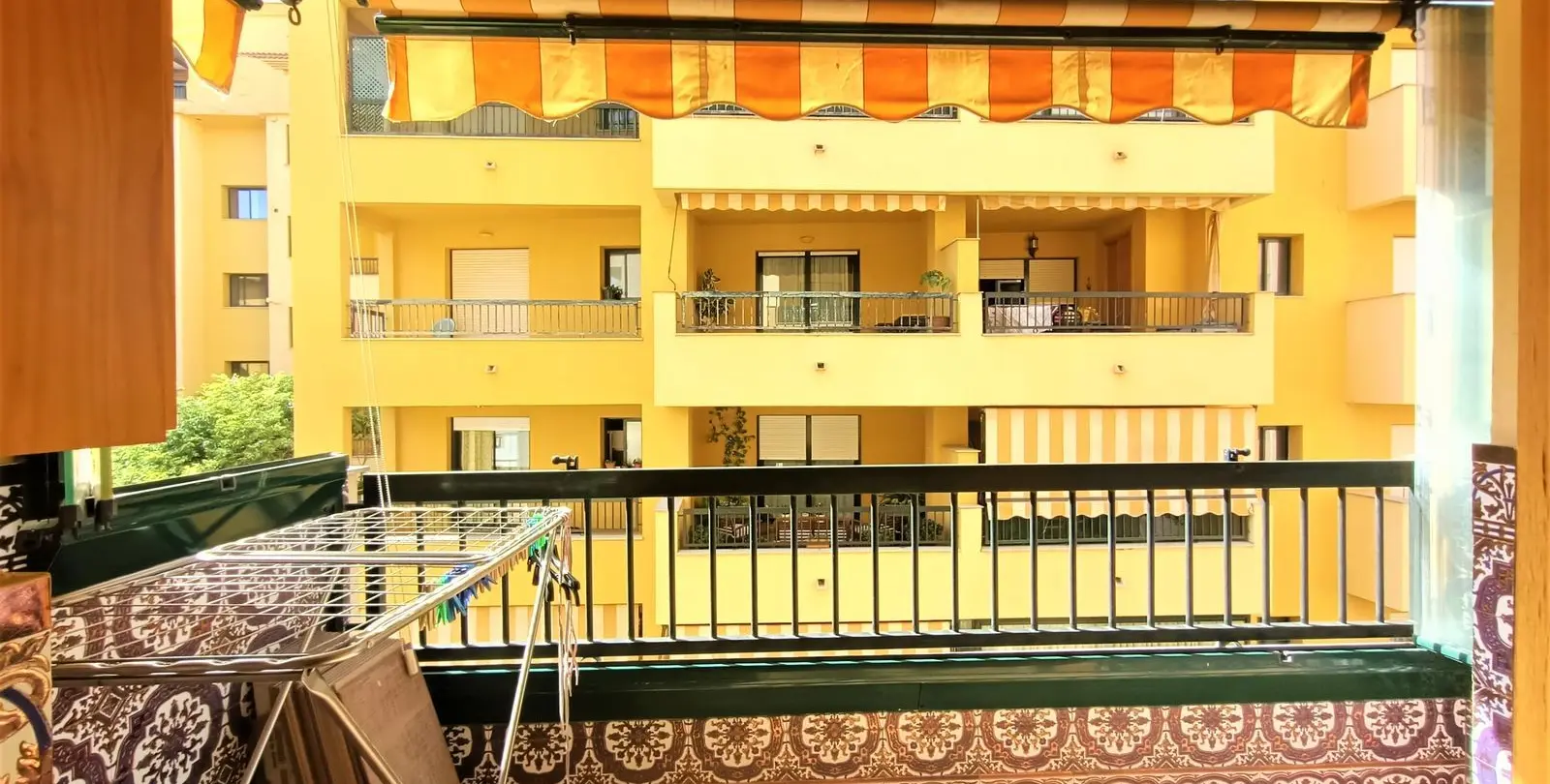 Sale of middle floor apartment in San Pedro de Alcántara 22