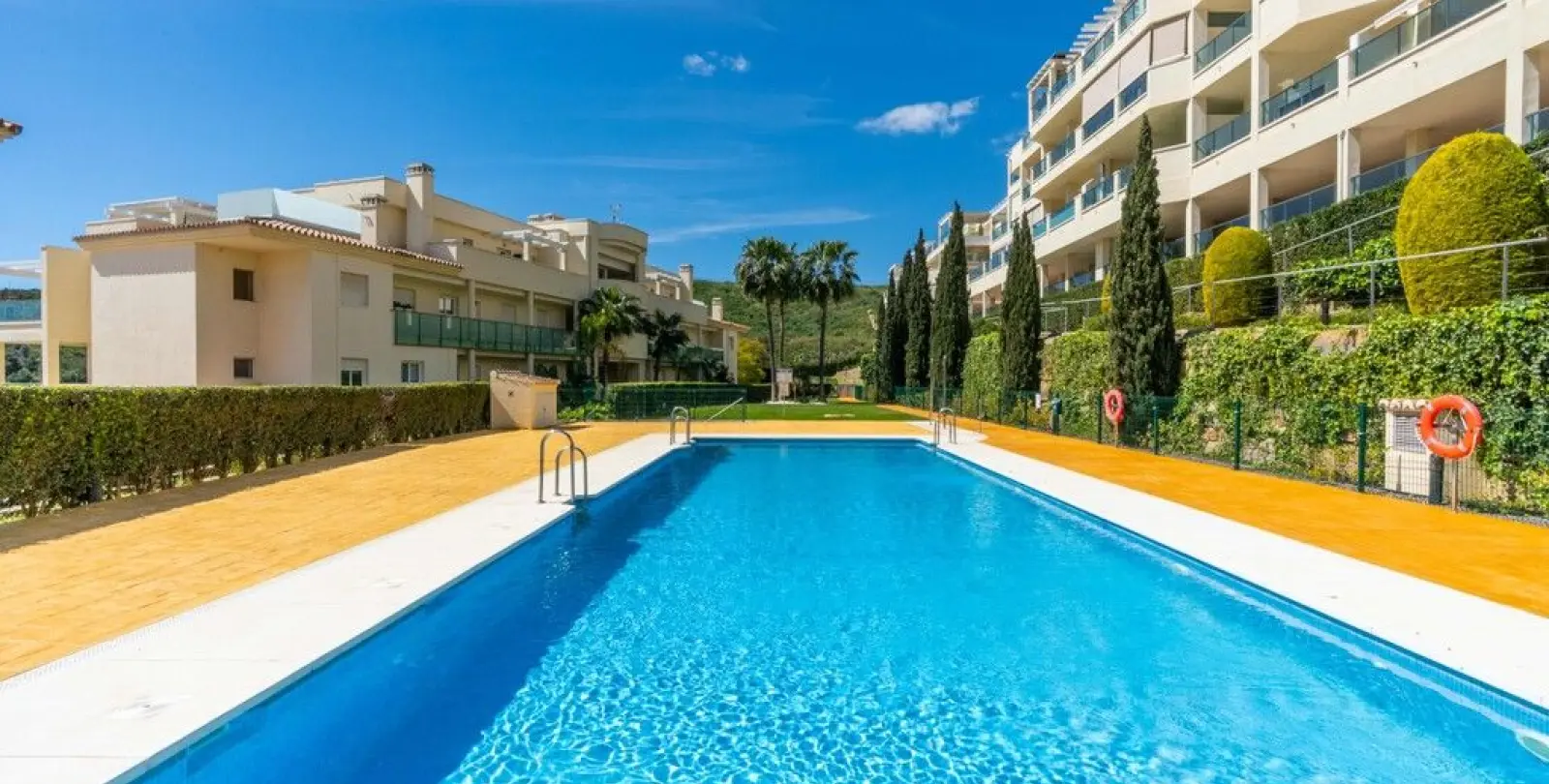 Sale of penthouse in Cerrado del Águila 1