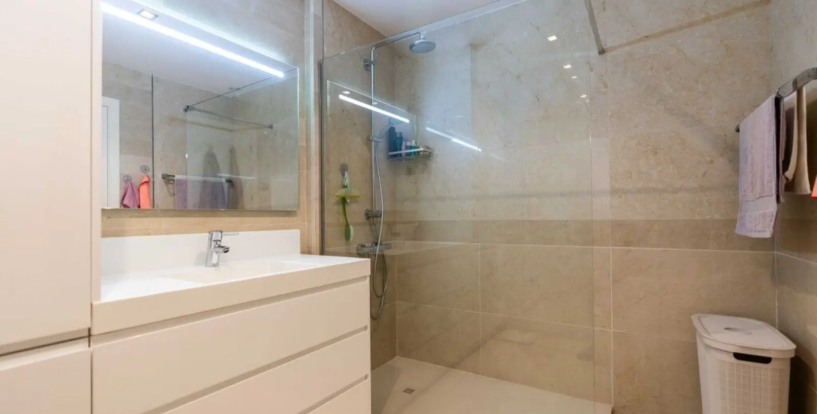 Sale of penthouse in Cerrado del Águila 6
