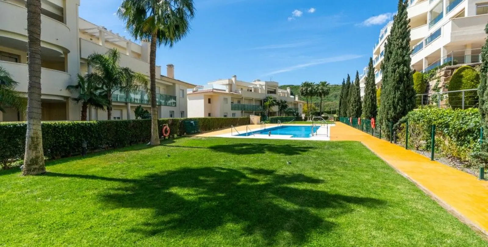 Sale of penthouse in Cerrado del Águila 11