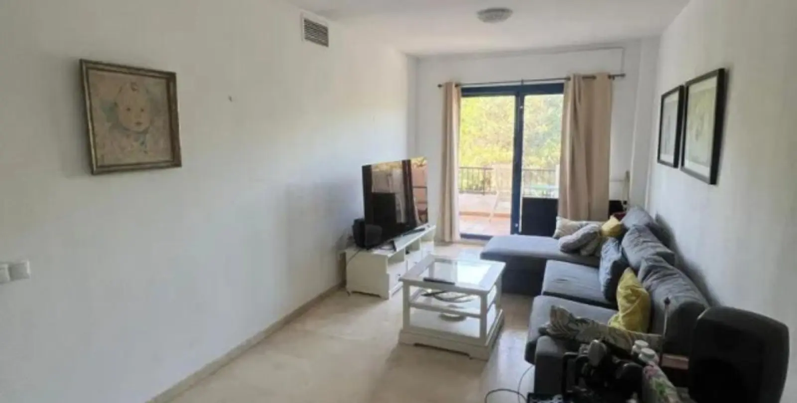 Sale of middle floor apartment in Marbella 3