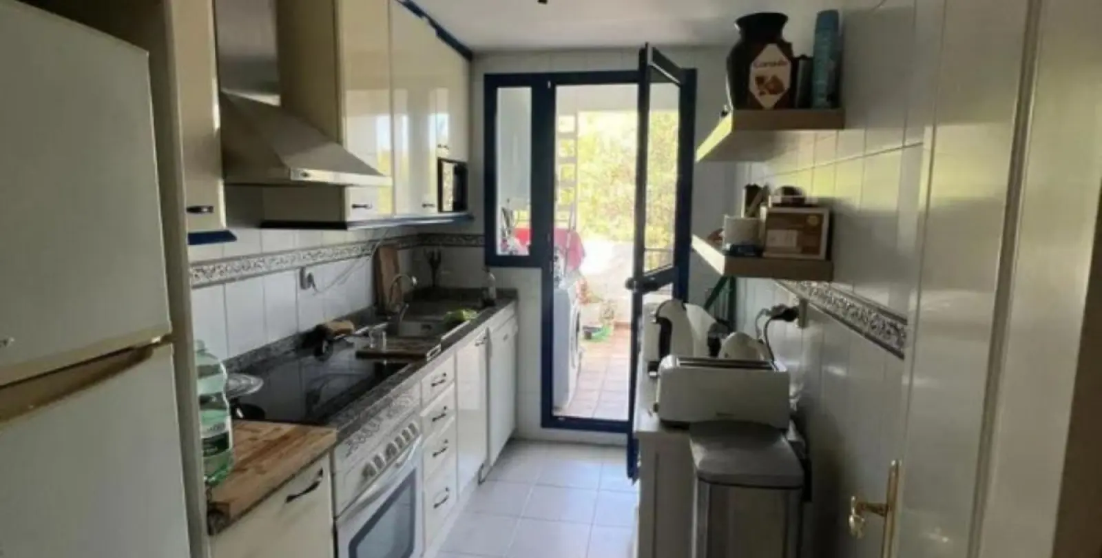 Sale of middle floor apartment in Marbella 4