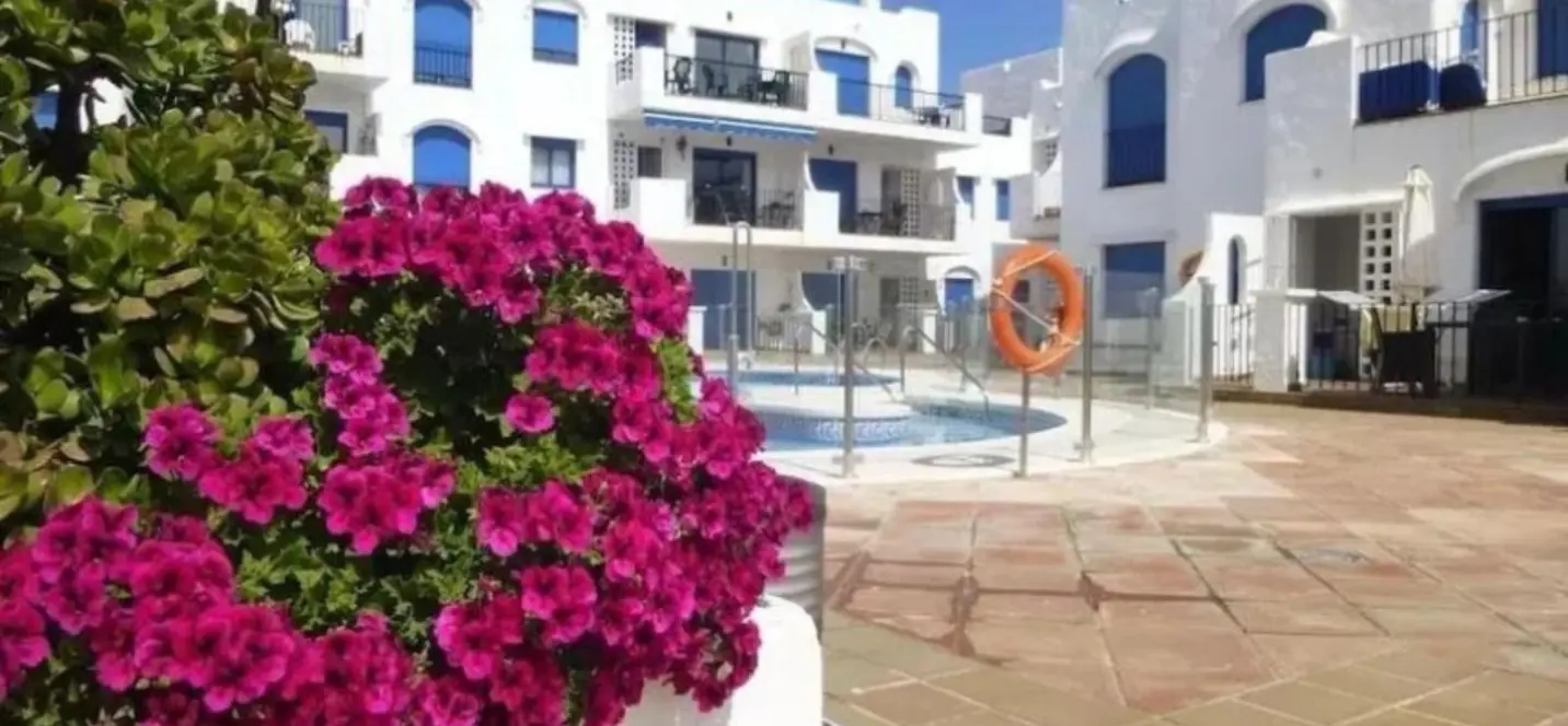 Sale of middle floor apartment in Marbella 4