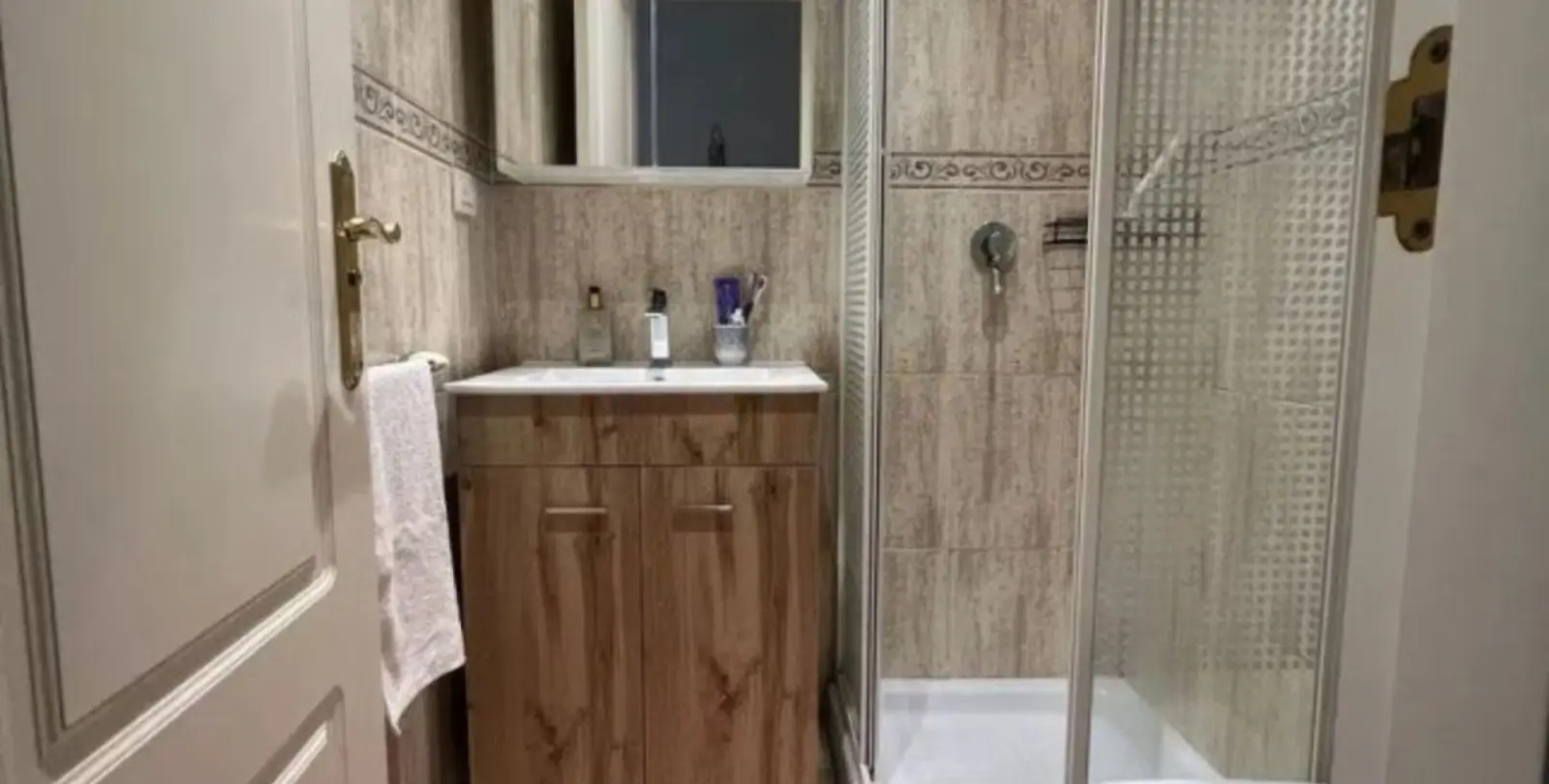 Sale of middle floor apartment in Marbella 19