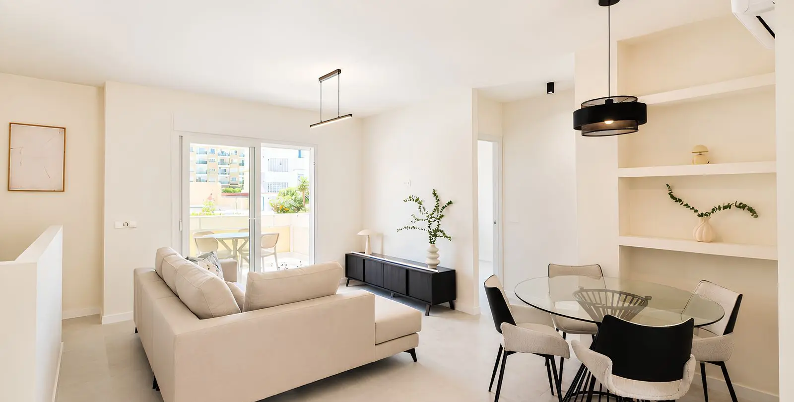 Sale of middle floor apartment in Los Boliches 5