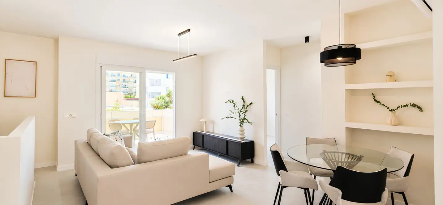 Sale of middle floor apartment in Los Boliches 4