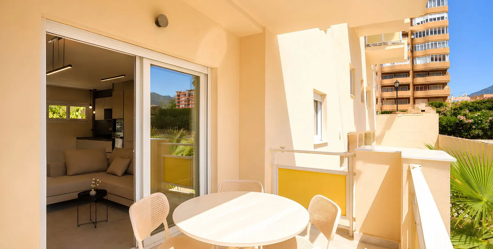 Sale of middle floor apartment in Los Boliches 10