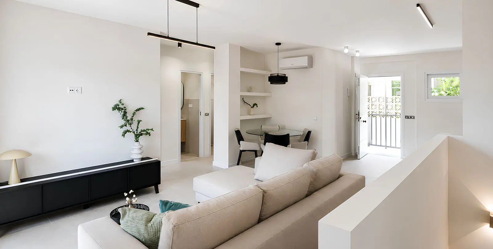 Sale of middle floor apartment in Los Boliches 11