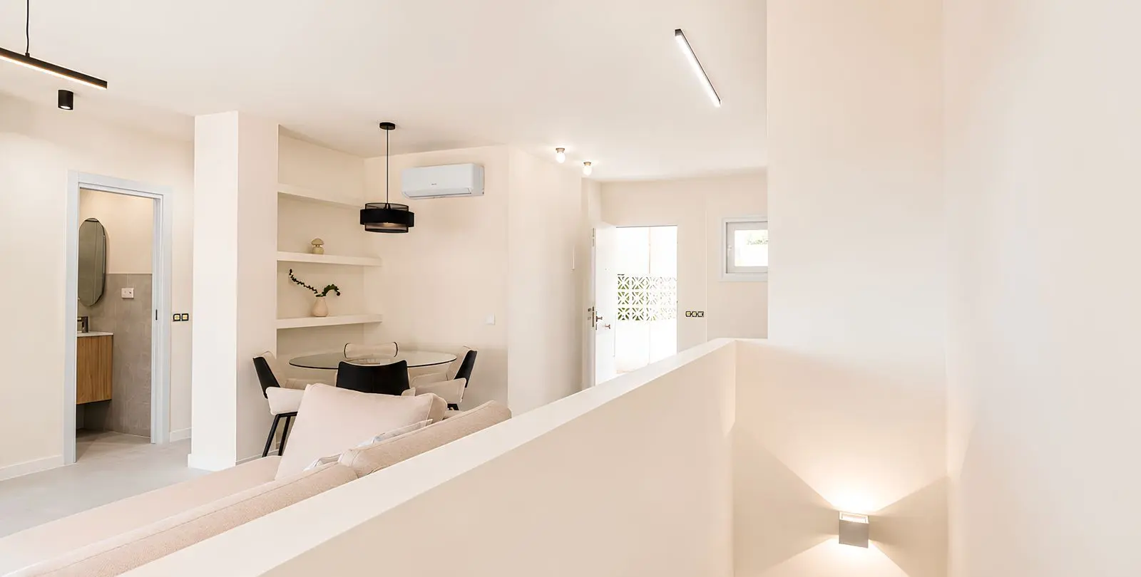 Sale of middle floor apartment in Los Boliches 23
