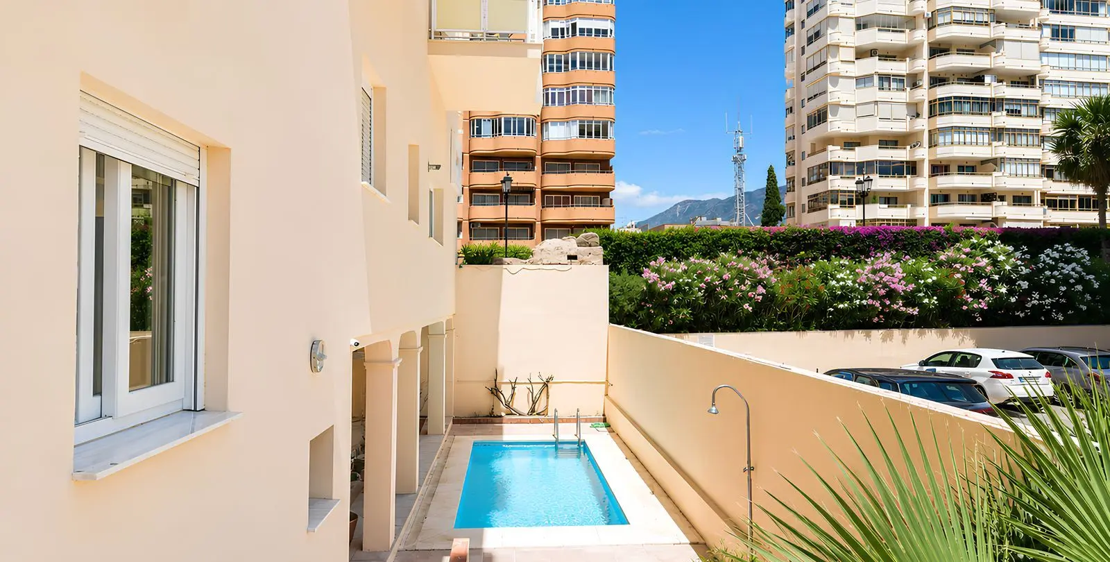 Sale of middle floor apartment in Los Boliches 33