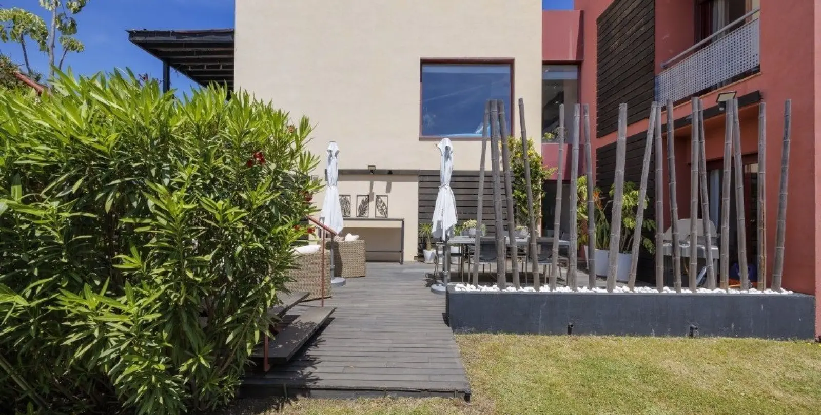 Sale of detached villa in Los Flamingos 30