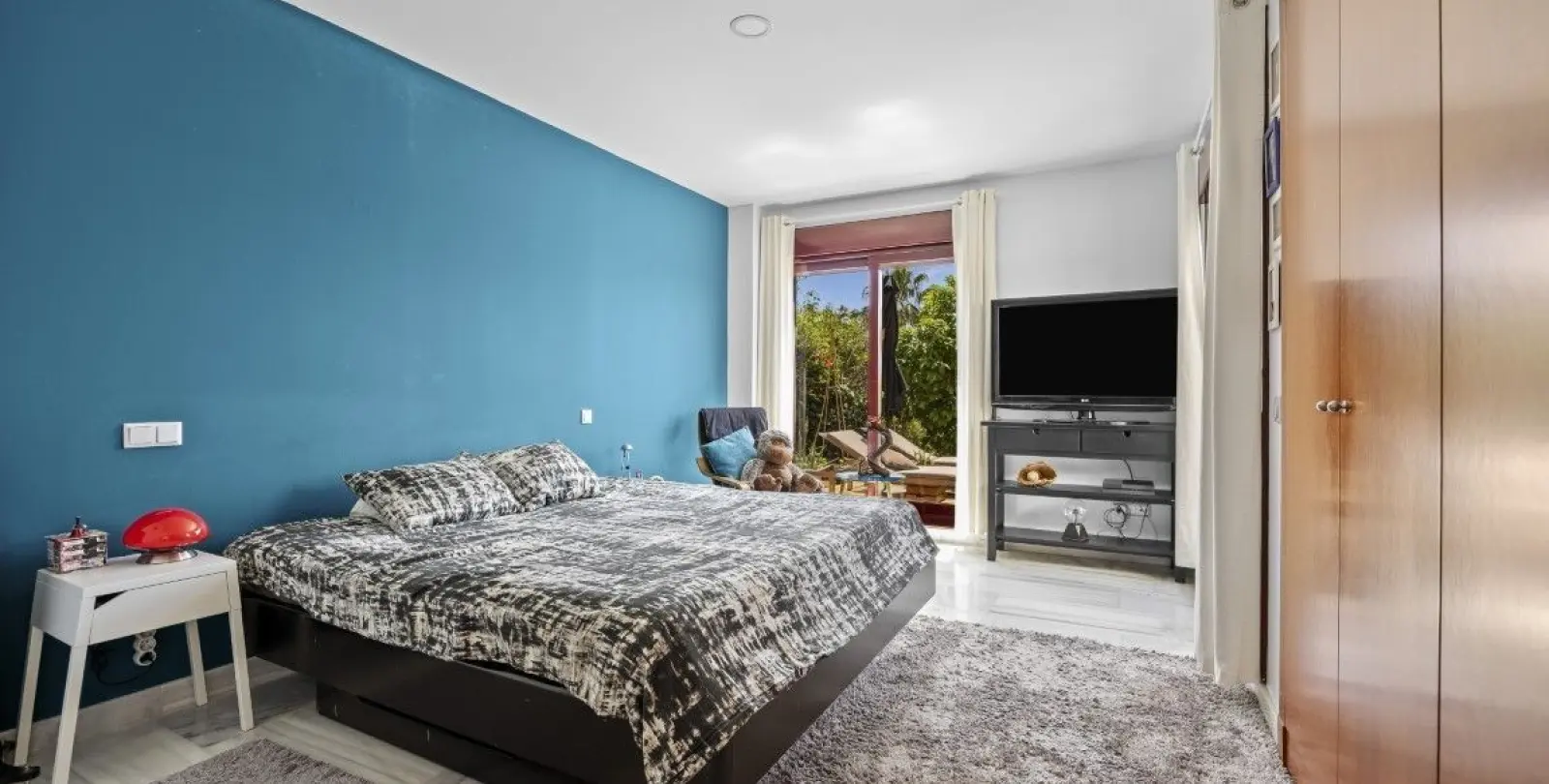 Sale of detached villa in Los Flamingos 36