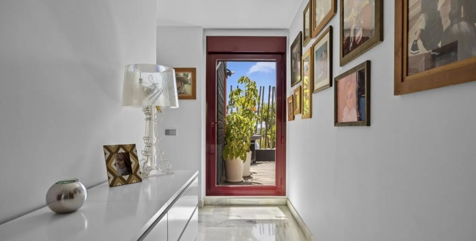 Sale of detached villa in Los Flamingos 38