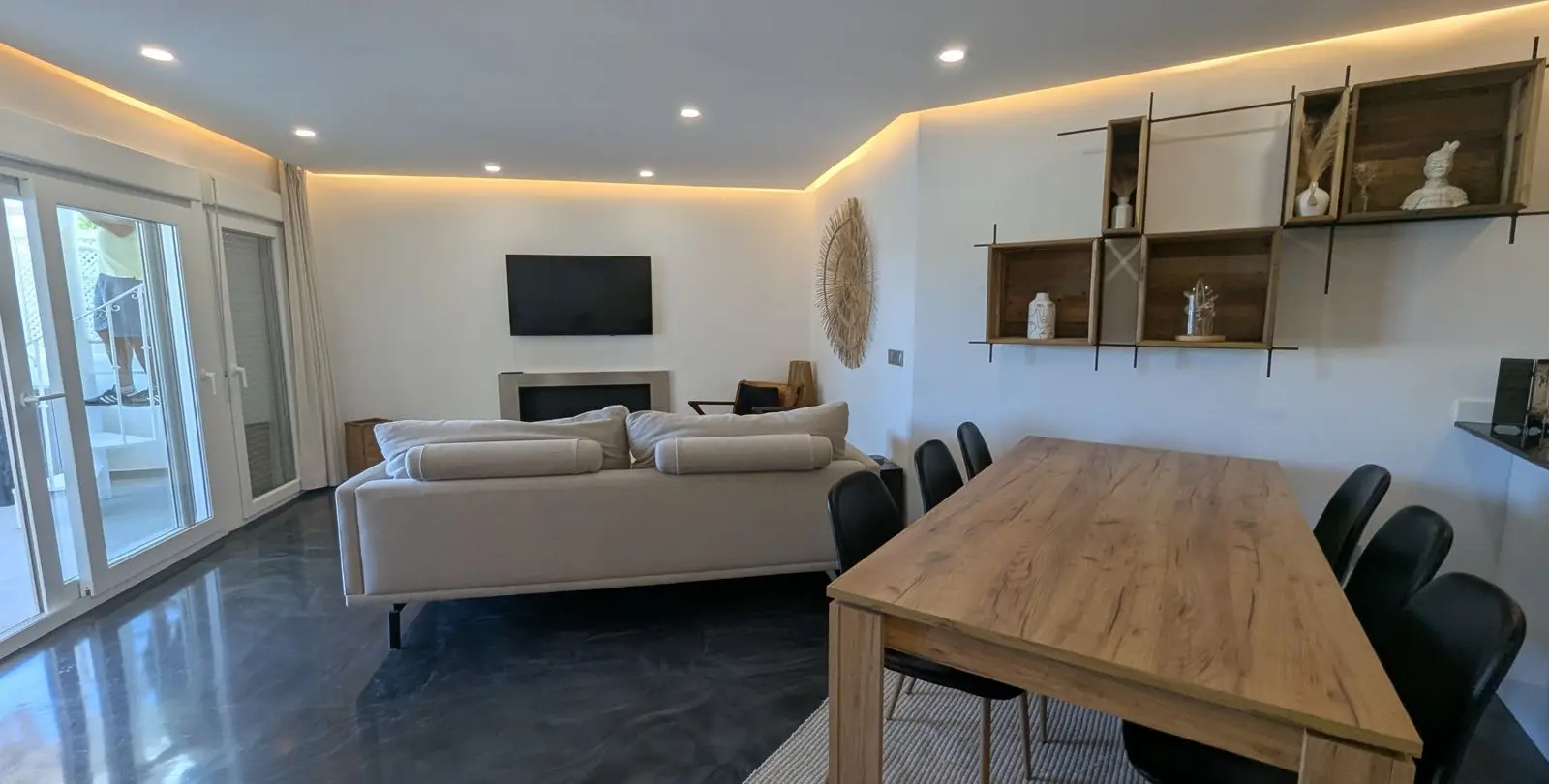 Sale of penthouse in Calahonda 9