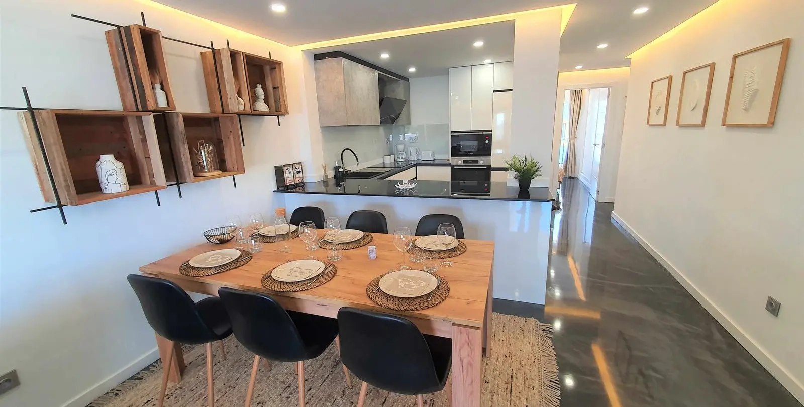 Sale of penthouse in Calahonda 16