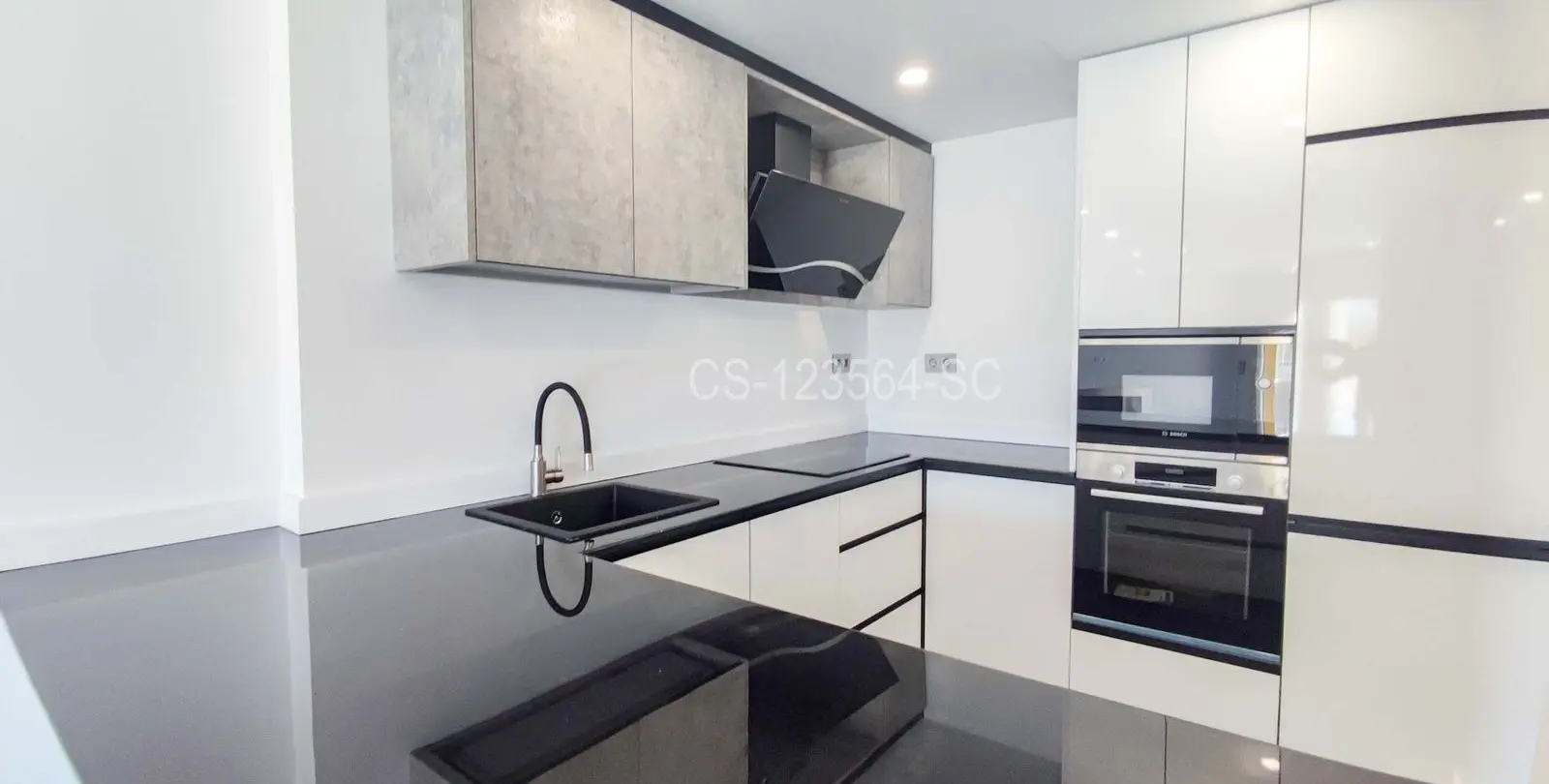Sale of penthouse in Calahonda 20