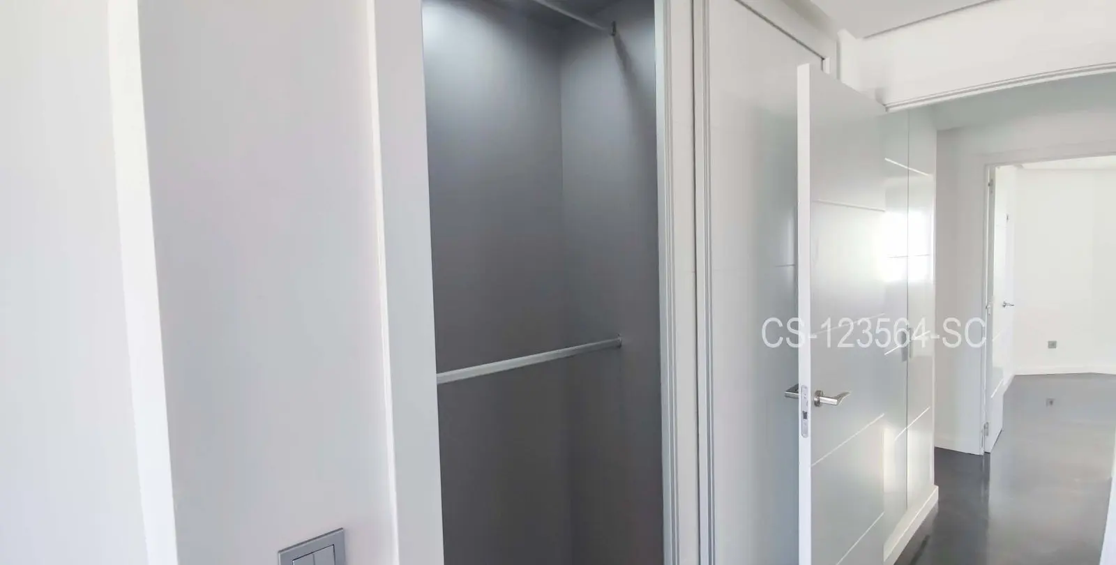 Sale of penthouse in Calahonda 27