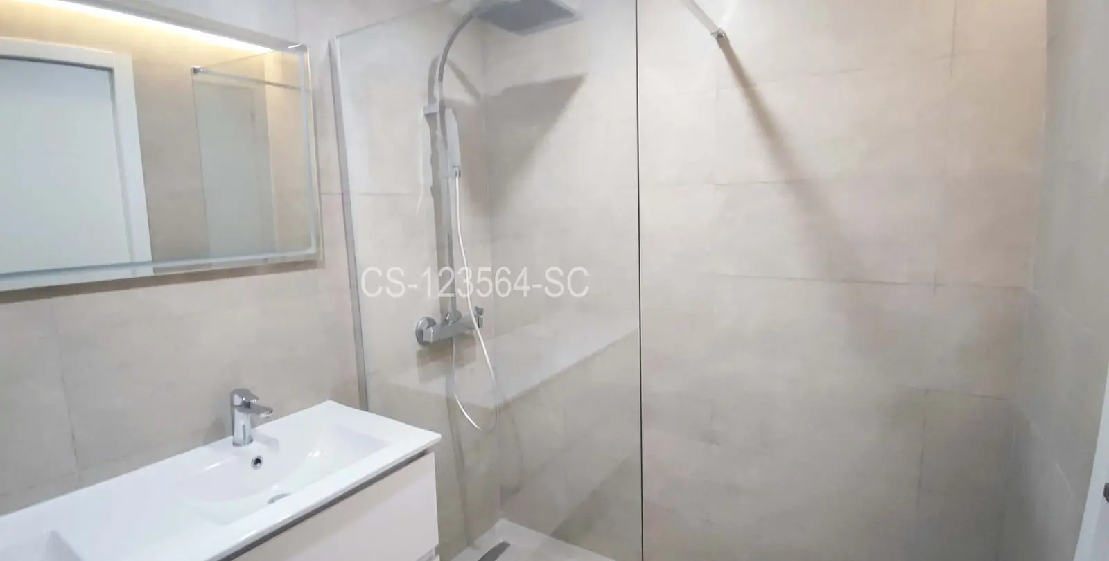 Sale of penthouse in Calahonda 34