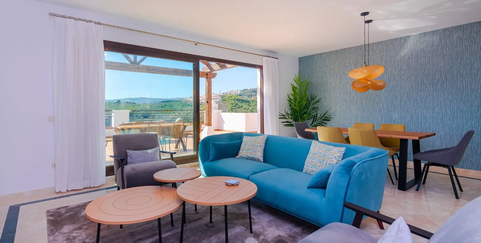 Sale of penthouse in Casares Playa 3