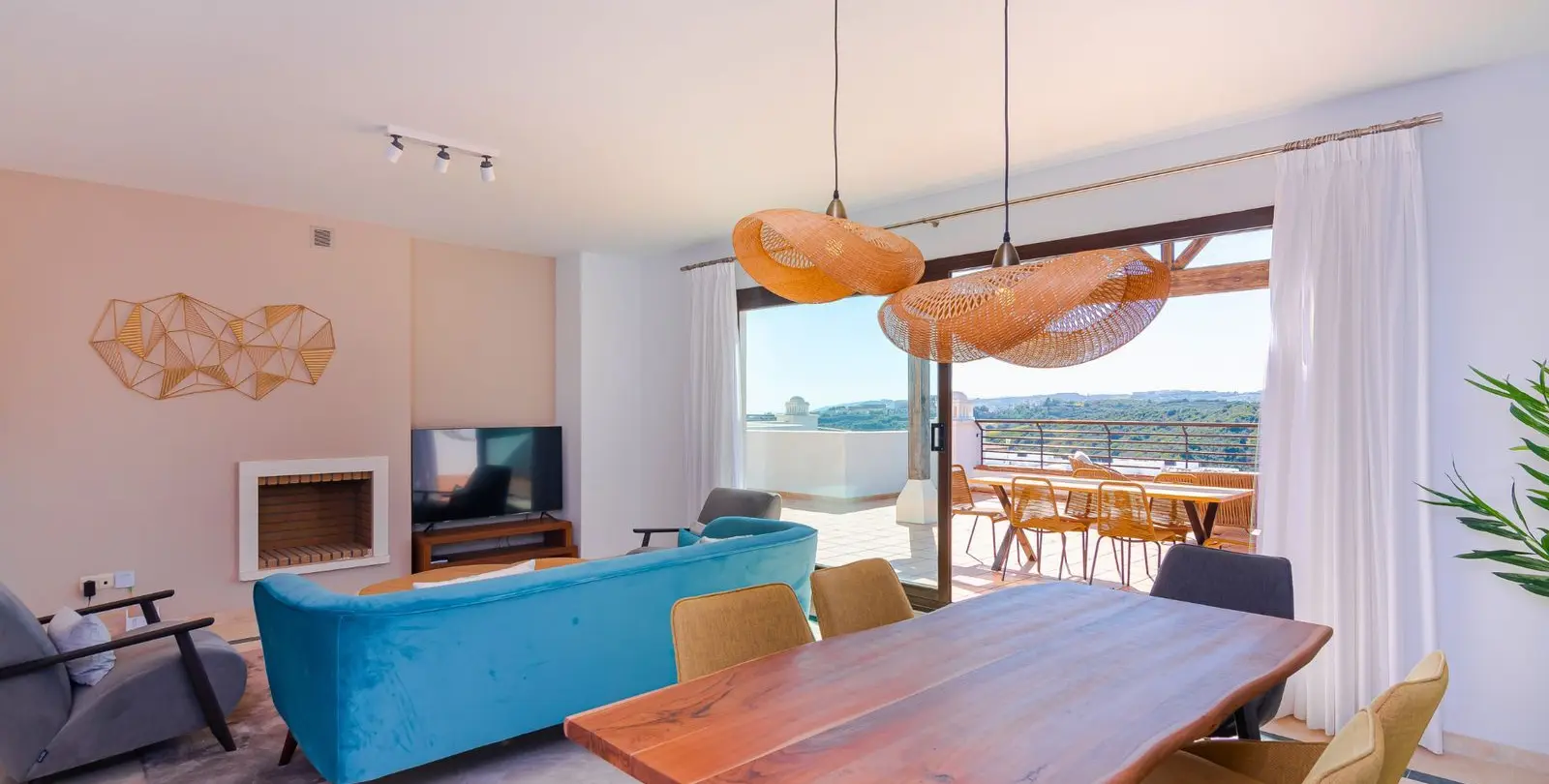 Sale of penthouse in Casares Playa 8