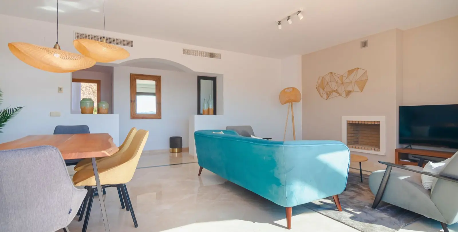 Sale of penthouse in Casares Playa 9
