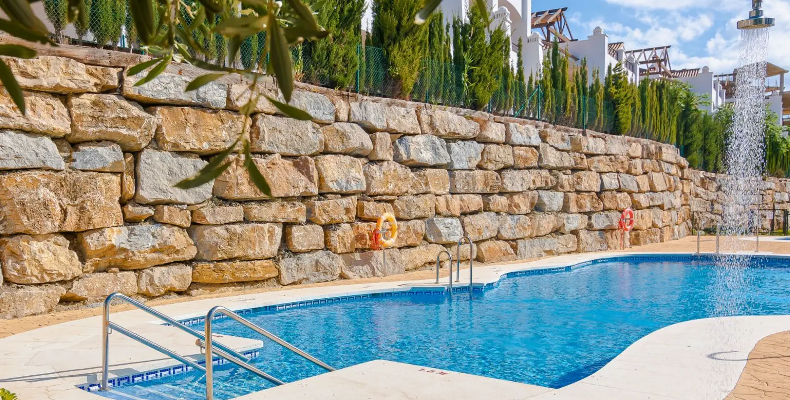 Sale of penthouse in Casares Playa 25
