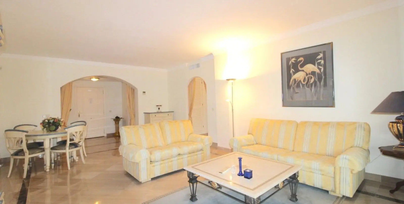 Venta de apartamento en planta baja en Bahía de Marbella 4
