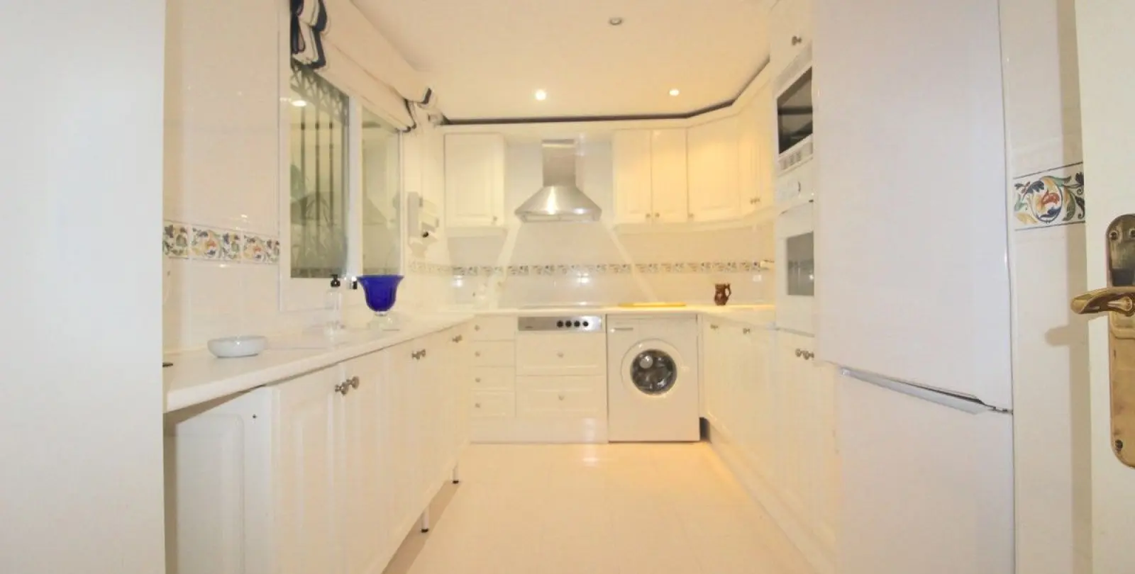 Venta de apartamento en planta baja en Bahía de Marbella 5