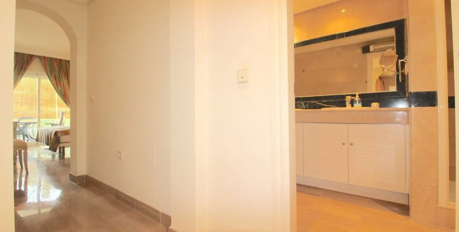 Venta de apartamento en planta baja en Bahía de Marbella 12