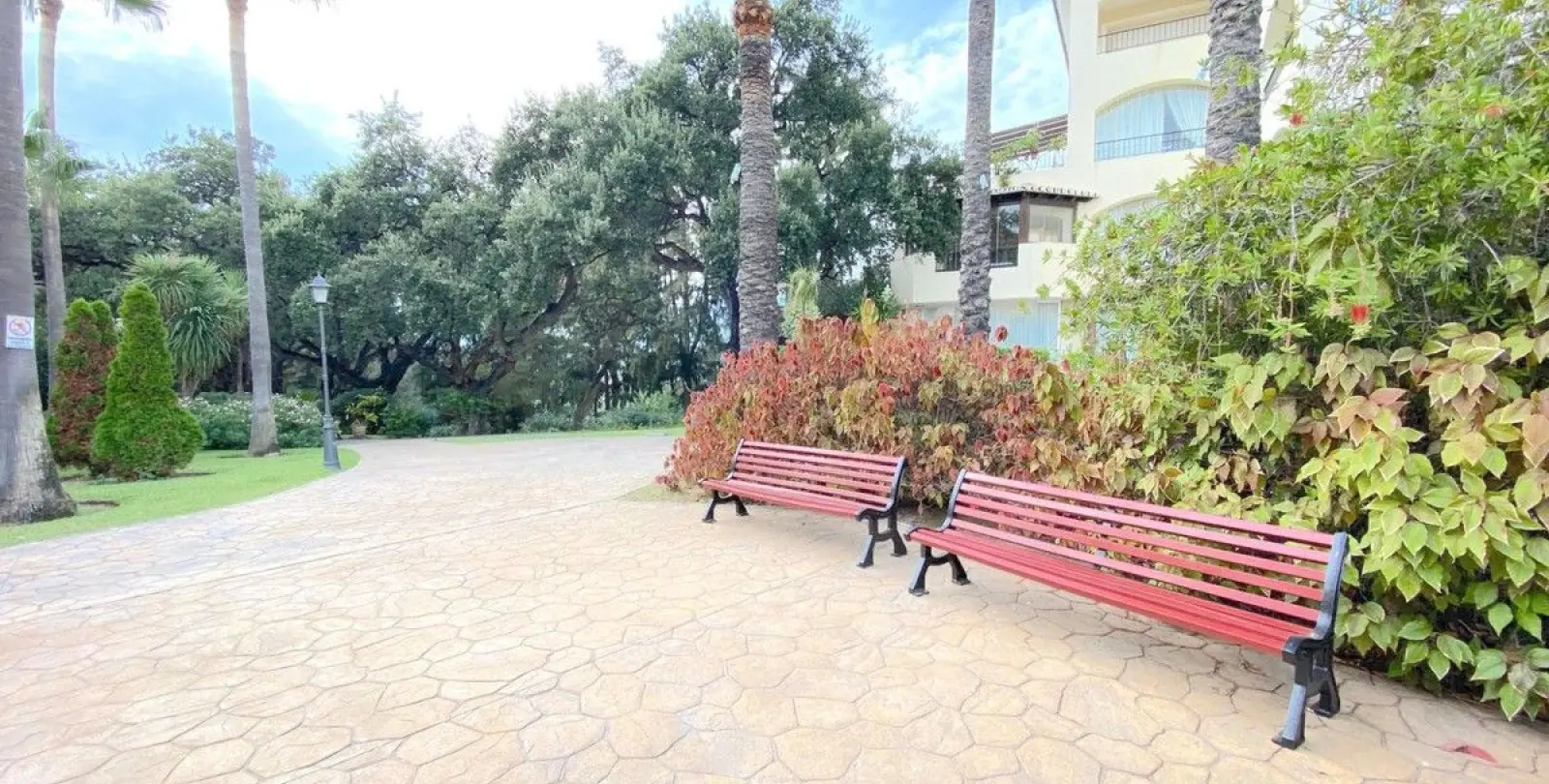Venta de apartamento en planta baja en Bahía de Marbella 13