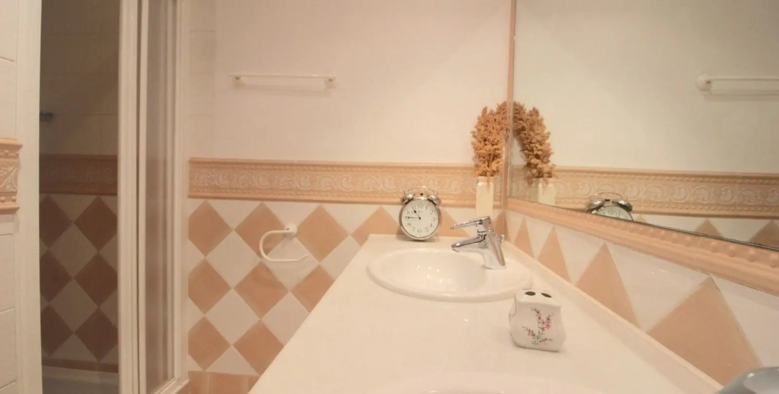 Venta de apartamento en planta baja en Bahía de Marbella 16