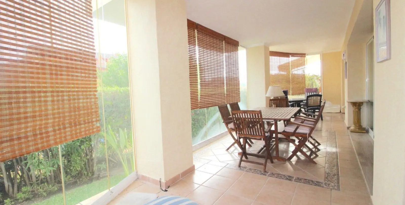 Venta de apartamento en planta baja en Bahía de Marbella 17